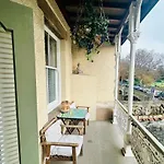 Fitz House לינה וארוחת בוקר