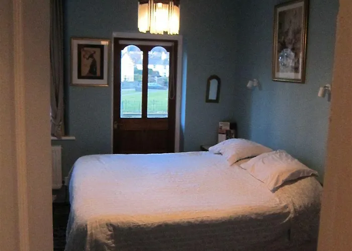 Fitz House Bed & Breakfast 3*