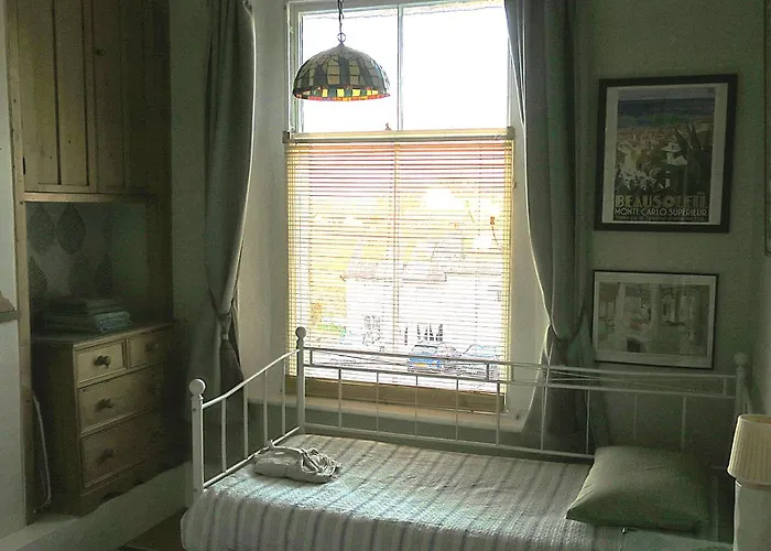 Fitz House Bed & Breakfast