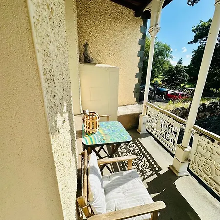 Fitz House 4*