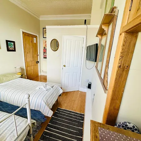 Nocleg ze śniadaniem Fitz House