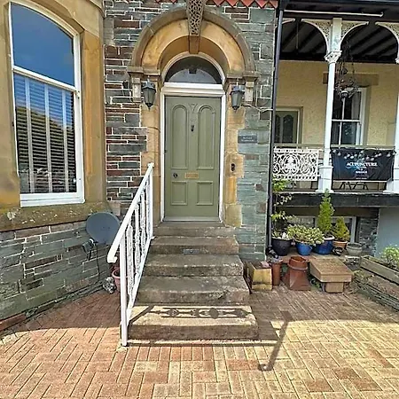 Fitz House Bed & Breakfast