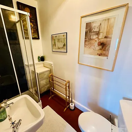 Fitz House 3*