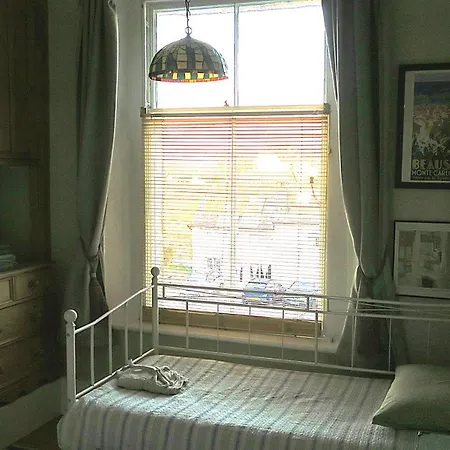 Fitz House Bed & Breakfast