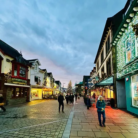 Fitz House Bed & Breakfast